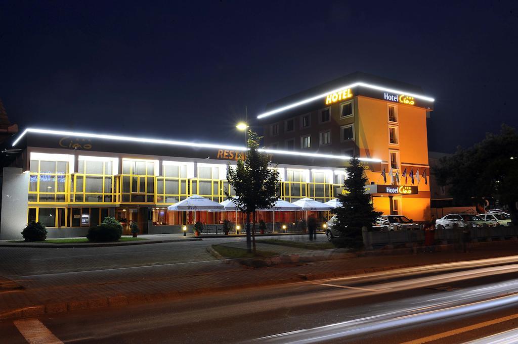 Hotel Ciao Târgu-Mureş Exterior foto